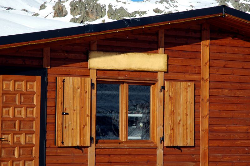 Products For Cabin Window Replacements in use